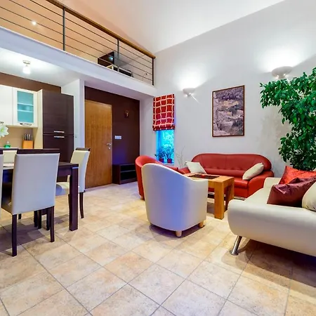 Hedera Estate Hedera Xiv Villa *