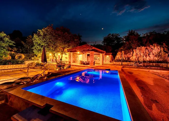 Hedera Estate Hedera Xiv Mrcevo