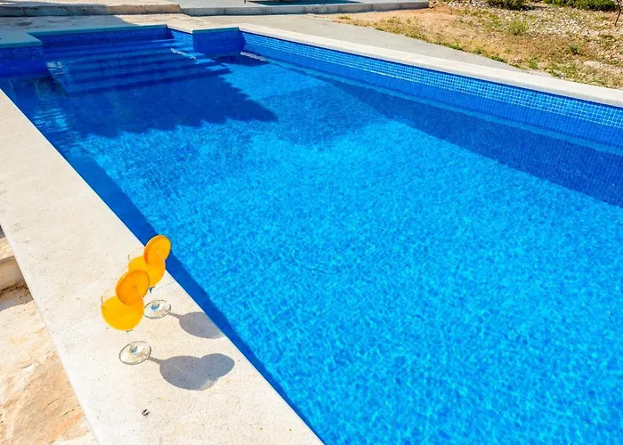 Hedera Estate Hedera Xiv Villa